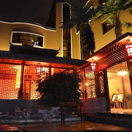 Kunming Green Lake Hostel Екстериор снимка